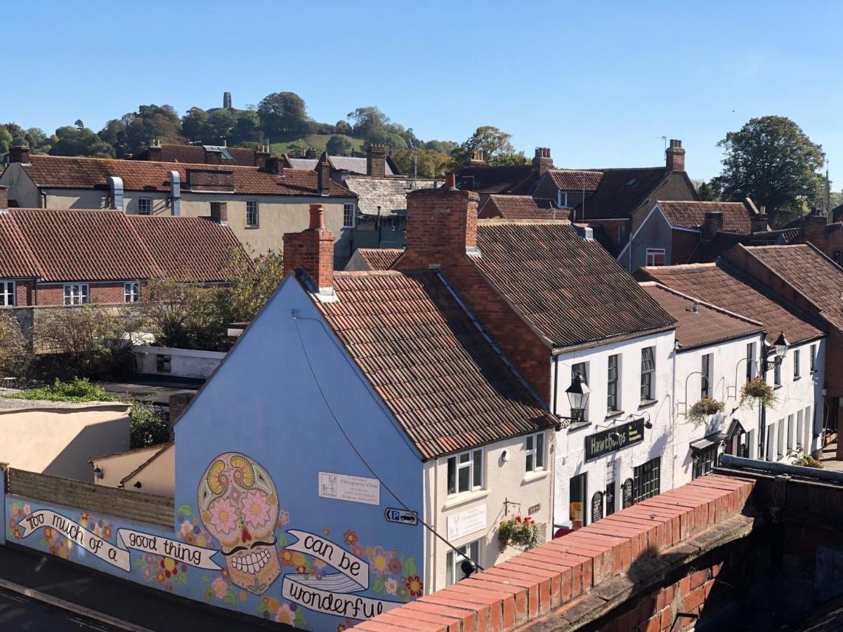 Glastonbury Secret Retreat - 1 Bd Split-Level Apt, Sleeps 3 מראה חיצוני תמונה